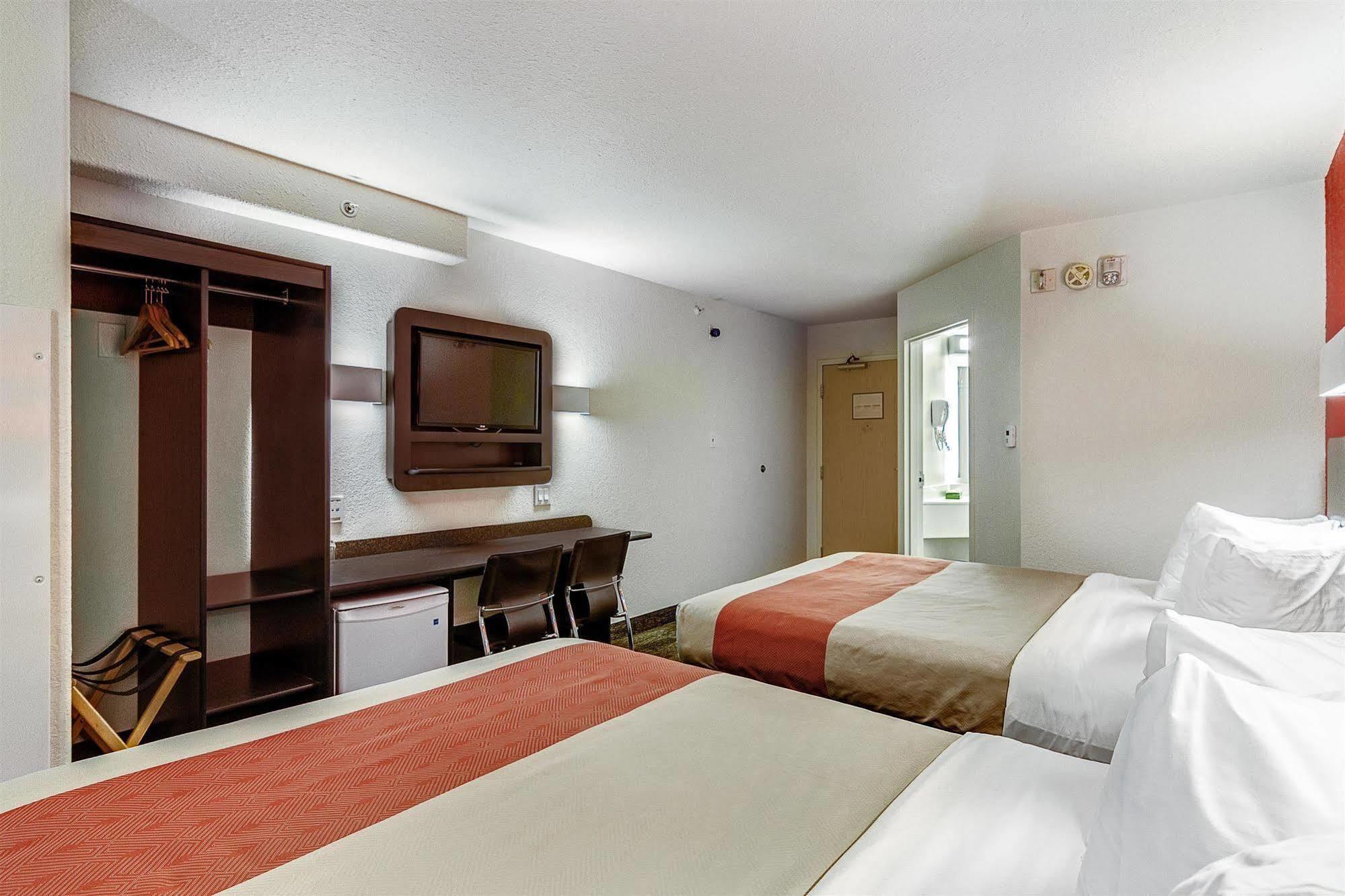Motel 6-Saskatoon, Sk Bagian luar foto