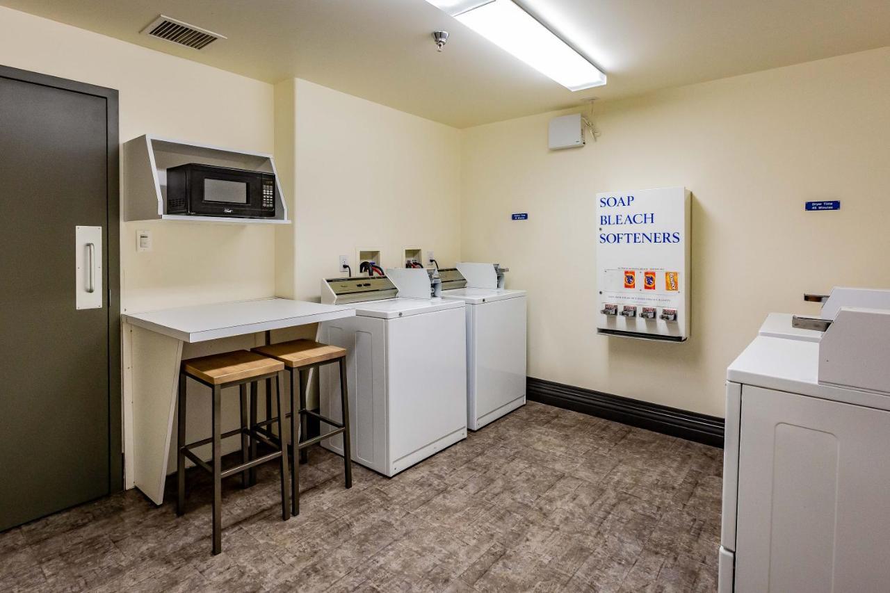 Motel 6-Saskatoon, Sk Bagian luar foto