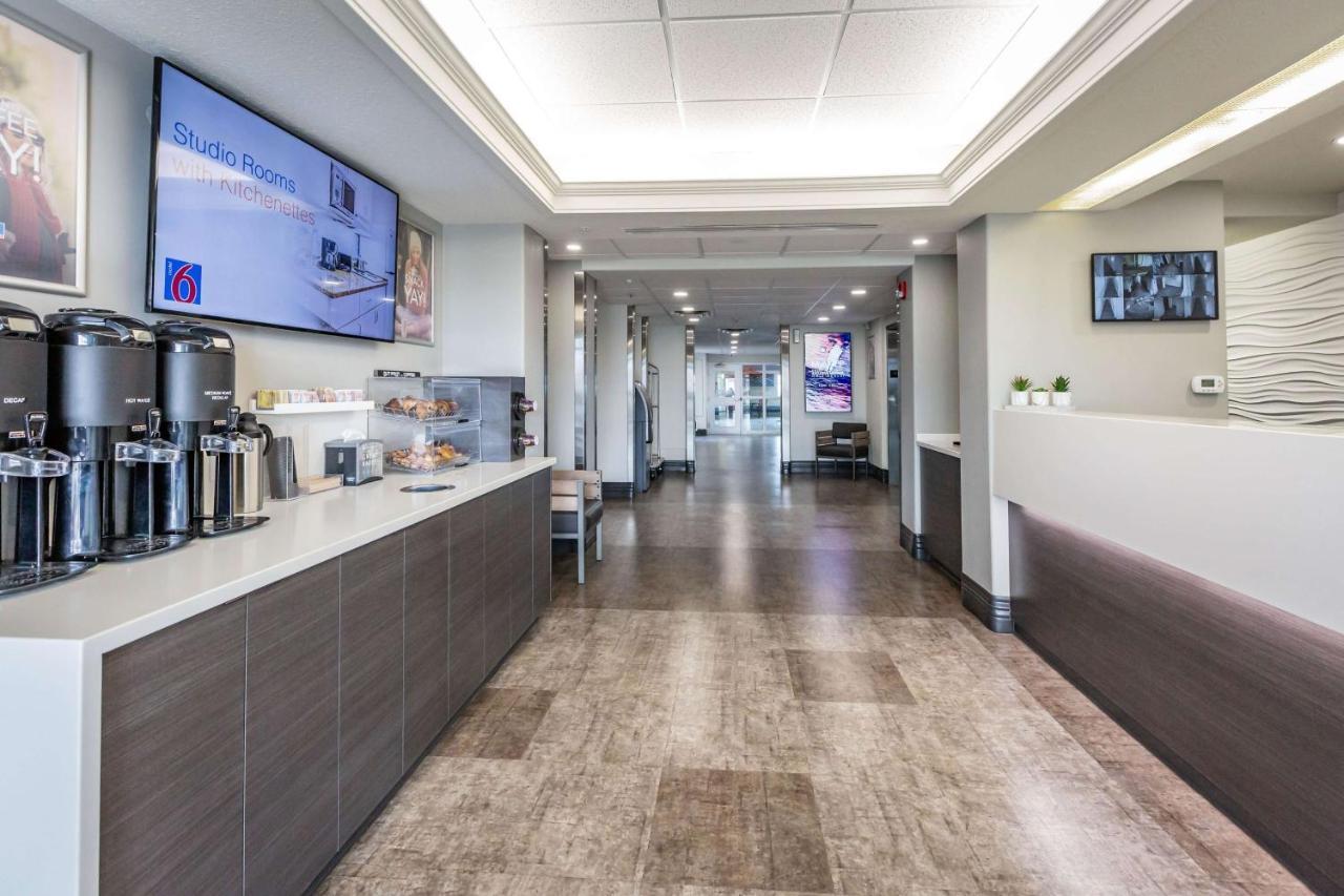Motel 6-Saskatoon, Sk Bagian luar foto