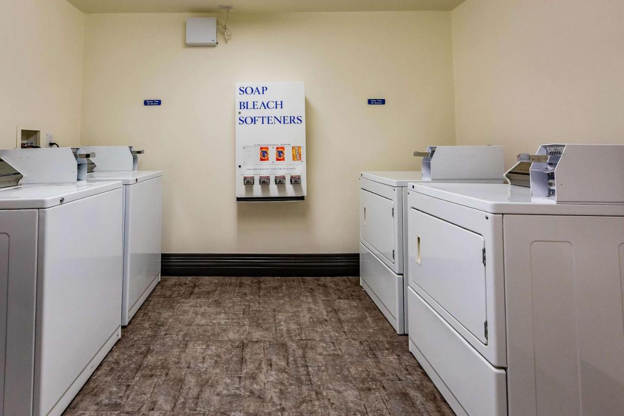 Motel 6-Saskatoon, Sk Bagian luar foto