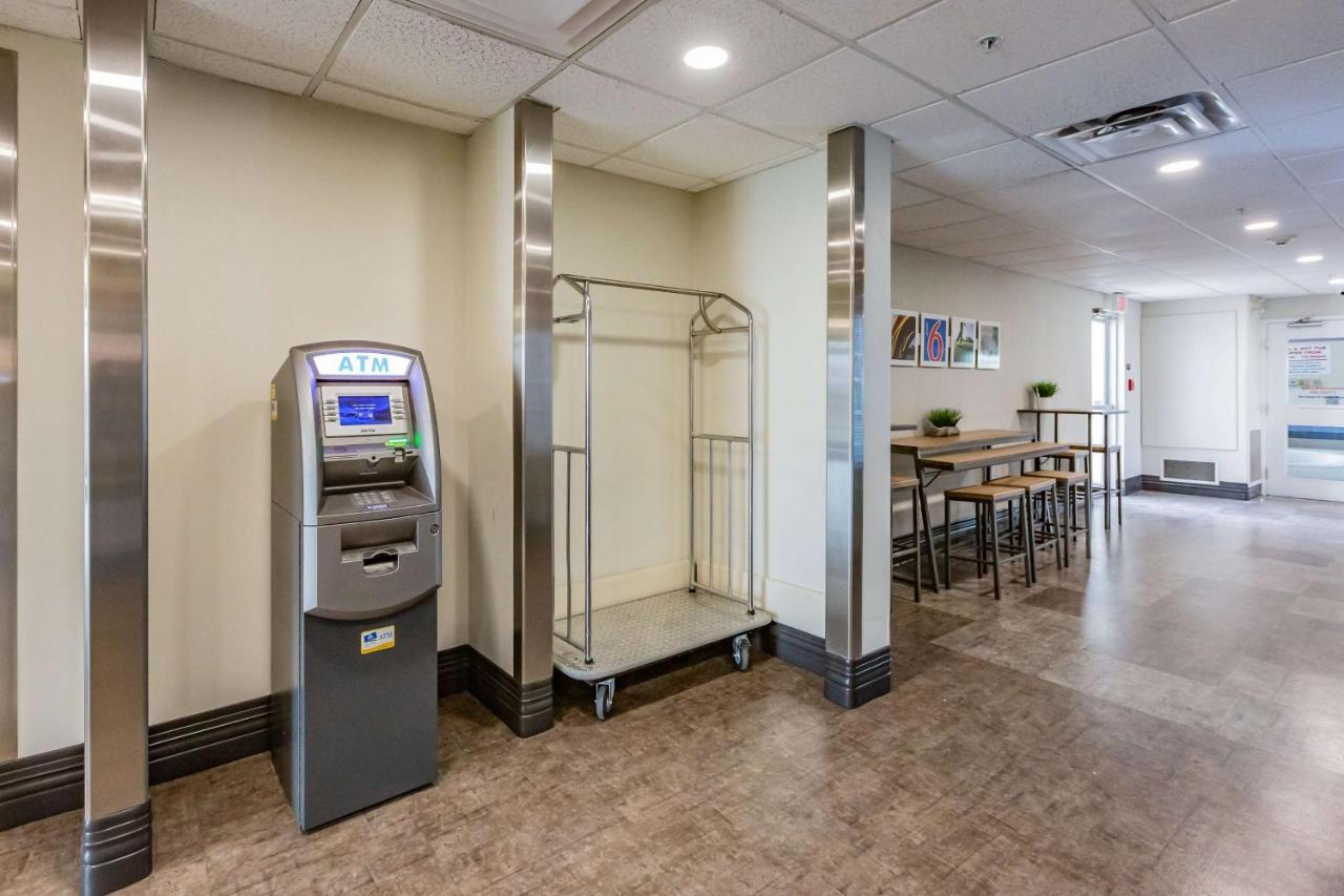 Motel 6-Saskatoon, Sk Bagian luar foto