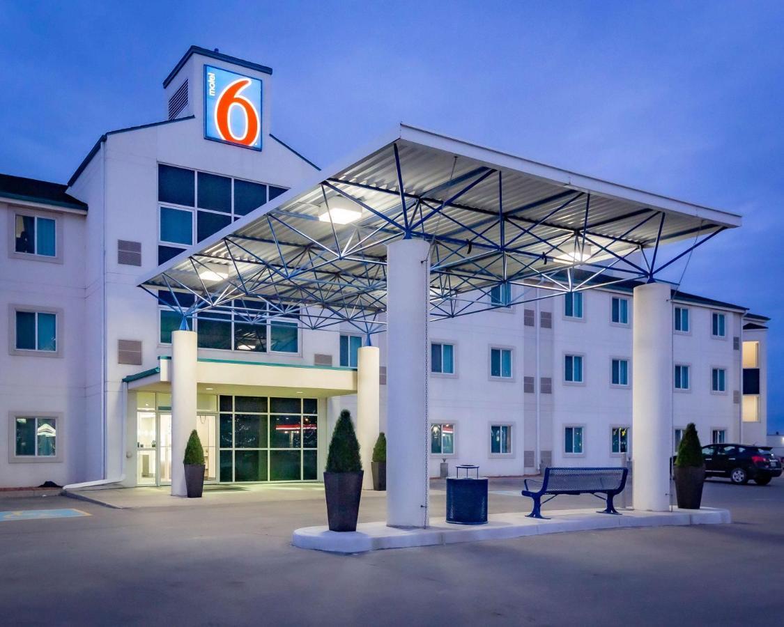 Motel 6-Saskatoon, Sk Bagian luar foto